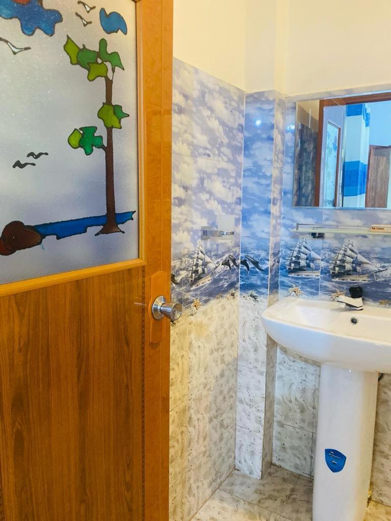 Lavendra Guset House Hotell Nallathanniya Exteriör bild
